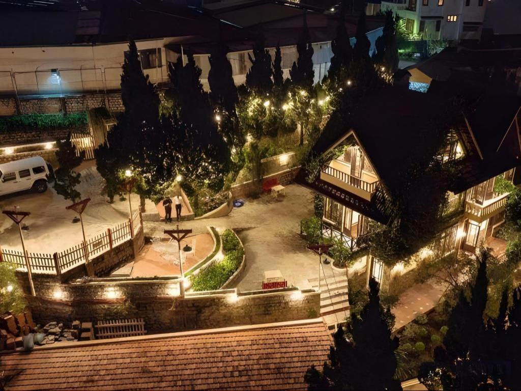Dalat Old Market Town Exteriör bild